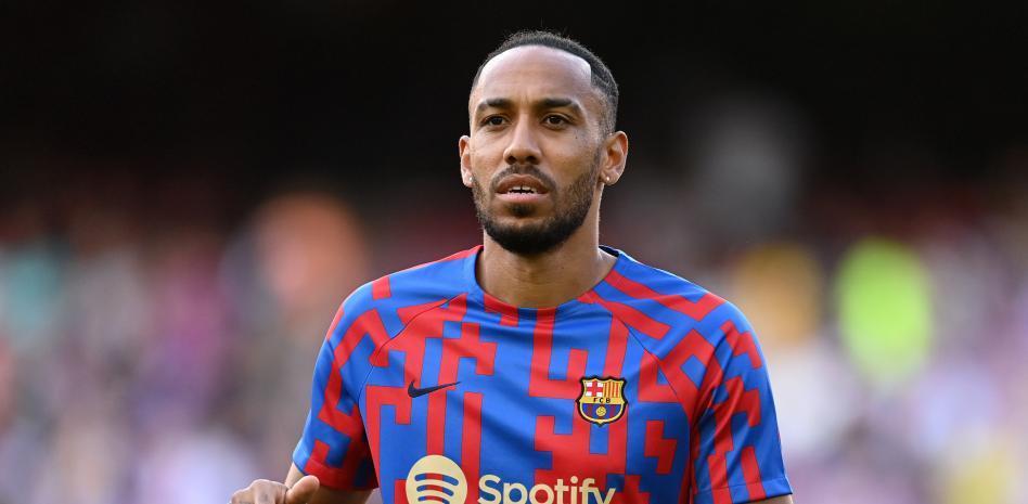 Cuatro encapuchados con armas agreden y roban al jugador del Barça Aubameyang en su casa de Castelldefels