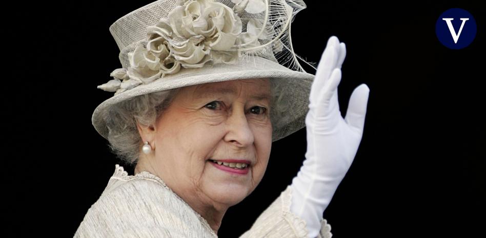 Isabel II muere "en paz" rodeada de su familia, encabezada por su hijo Carlos, el nuevo rey