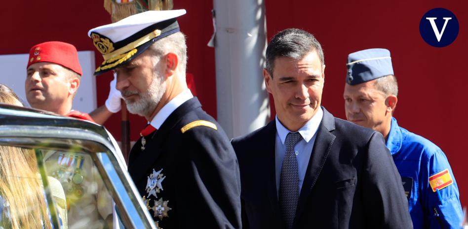 Sánchez, abucheado en el desfile militar del 12-O que recupera el brillo anterior a la pandemia