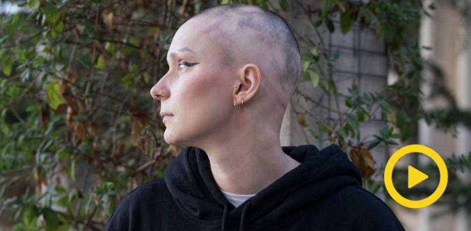 Estels, influencer y activista: “Quitarme la peluca en una discoteca ya es activismo”