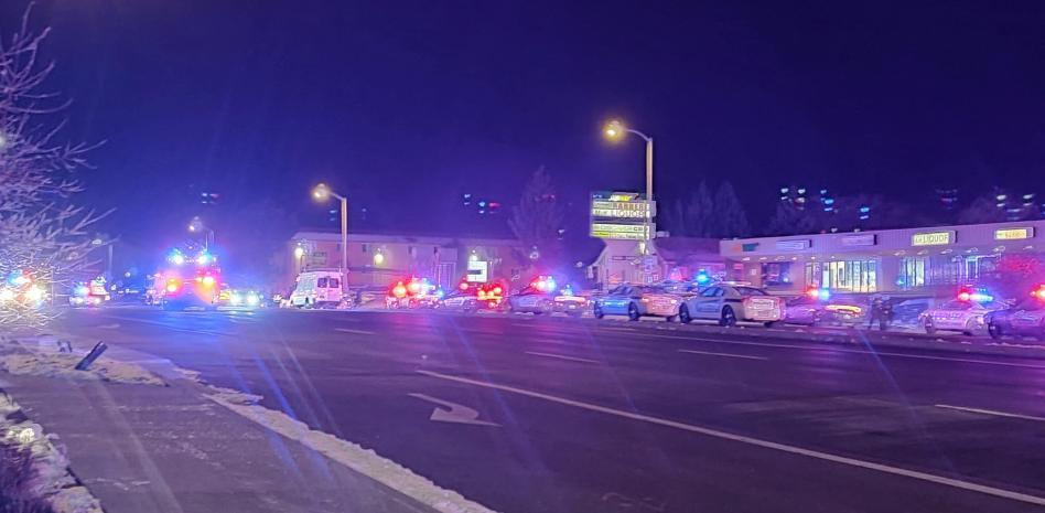 Un pistolero de 22 años mata a cinco personas en un club LGTB de Colorado