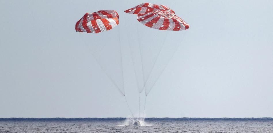 La cápsula Orión regresa con éxito a la Tierra y pone fin a la histórica misión Artemis 1