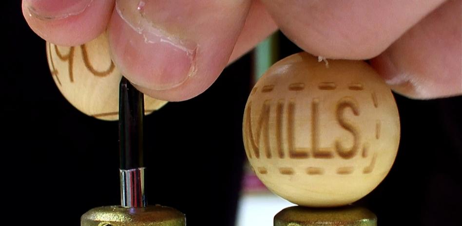 Los nervios juegan una mala pasada al niño que ha cantado el Gordo