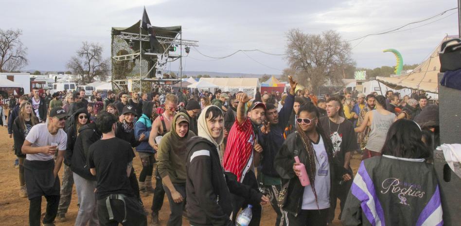 Los asistentes a la rave de Granada comienzan a desalojar el terreno tras 5 días de fiesta