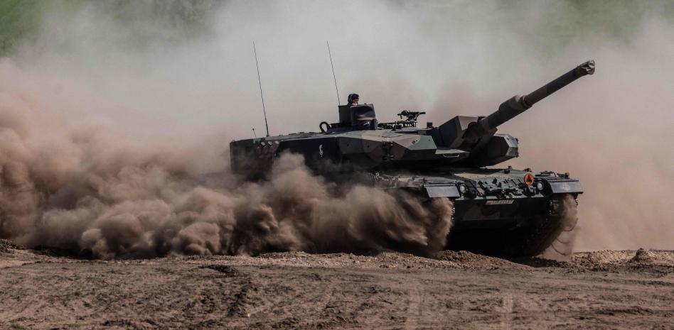 Alemania enviará finalmente sus propios tanques Leopard a Ucrania