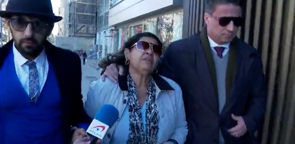 La madre de Dani Alves, destrozada, confía en la inocencia de su hijo