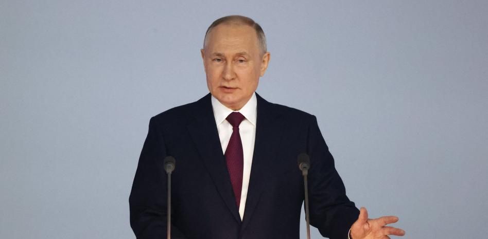 Putin acusa a Occidente de avivar una guerra global para acabar con Rusia "para siempre"