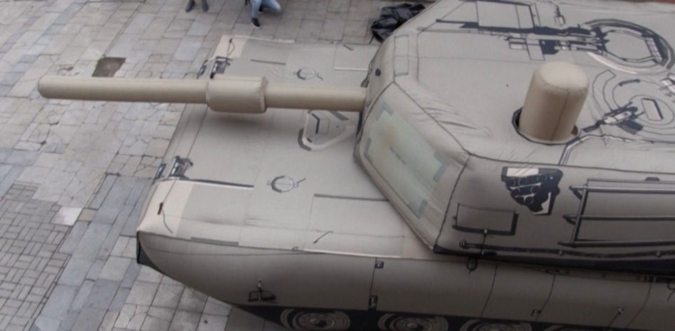 Ucrania utiliza tanques y armas falsos para confundir a los rusos