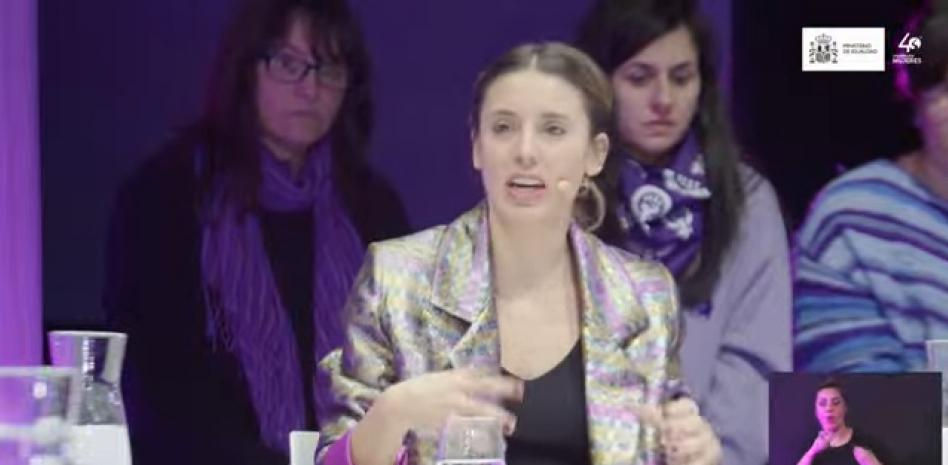 Irene Montero lidera el acto institucional del 8-M sin Sánchez y entre abucheos