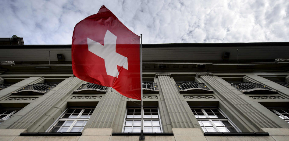 El desplome de Credit Suisse enciende las alertas en la banca europea