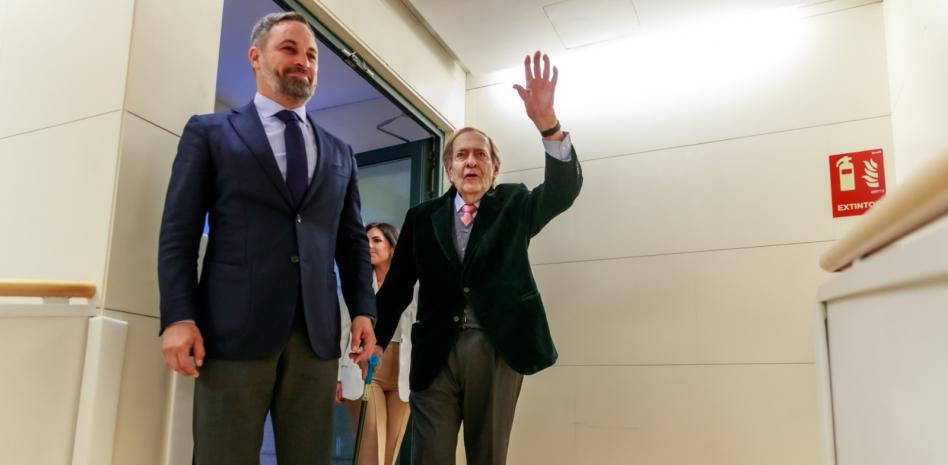 Tamames se siente "a gusto" en la moción de censura porque coincide con Vox en lo esencial