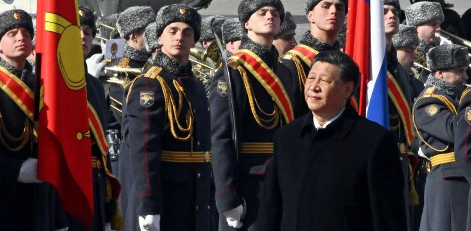 Xi Jinping llega a Moscú para jugar un papel negociador en Ucrania
