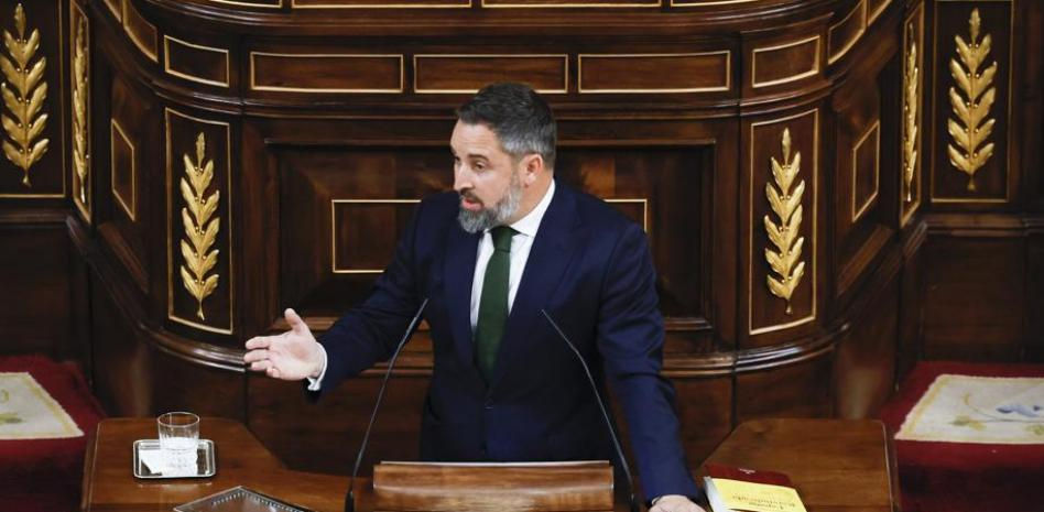 Abascal se erige en única alternativa a un Sánchez "caduco" y un PP que se acerca al PSOE