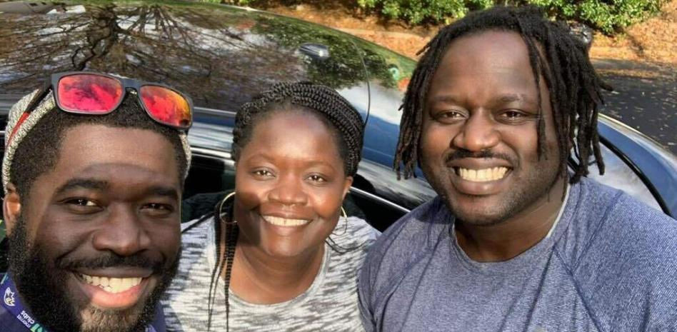 Un vídeo muestra cómo varios policías se 'apilan' sobre un hombre negro antes de morir