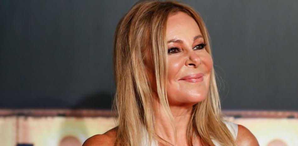 El motivo por el que Ana Obregón sale en silla de ruedas del hospital con su nueva bebé