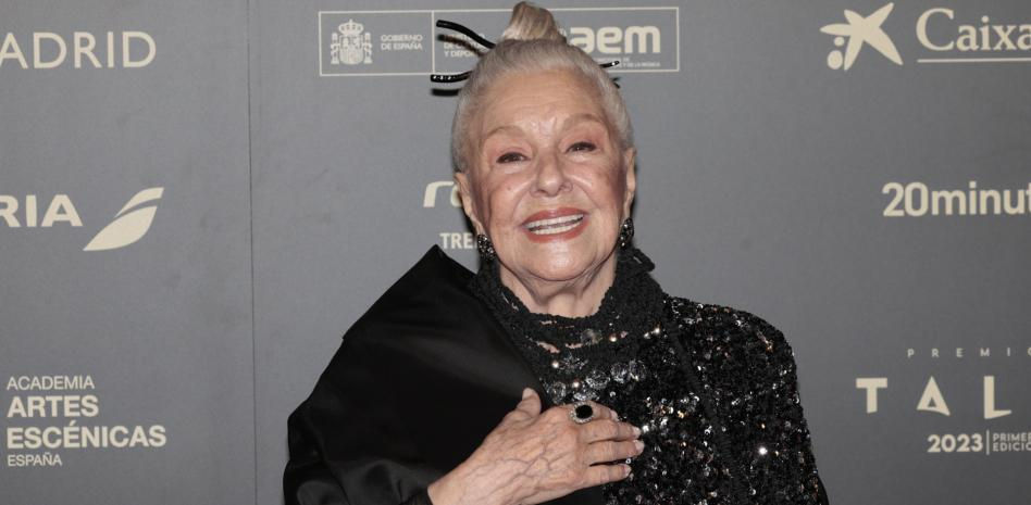 Lola Herrera informa de la última hora del estado de salud de Concha Velasco: "La echo de menos"