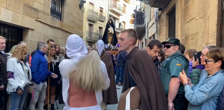 La autoflagelación de los 'picaos' en Semana Santa: ¿tradición o anacronía?