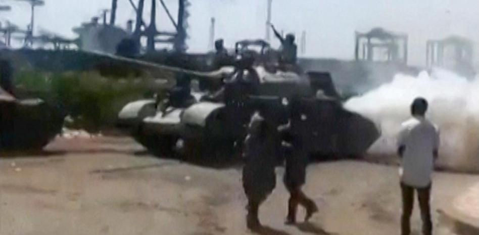 Los combates en Sudán amenazan con liquidar la soñada transición