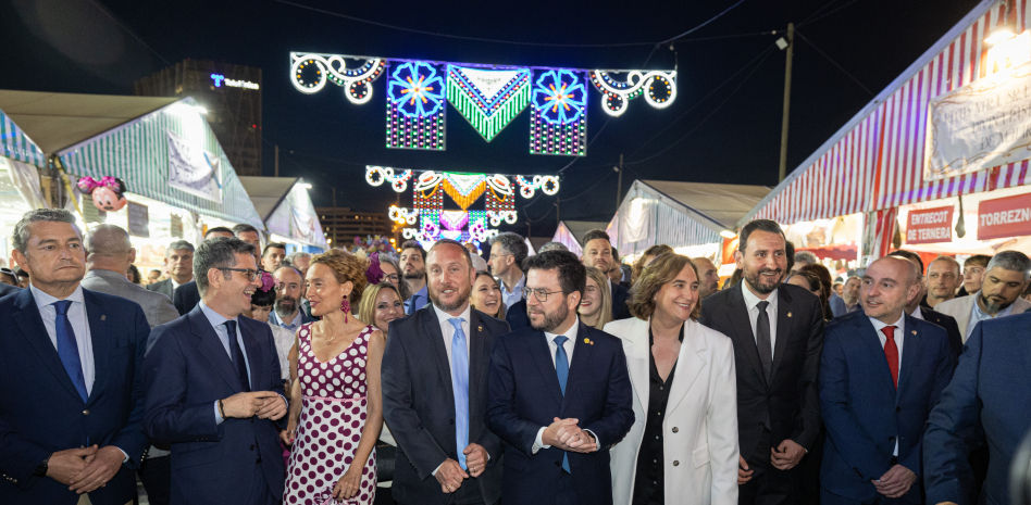 Desfile político por la Feria de Abril en plena carrera electoral