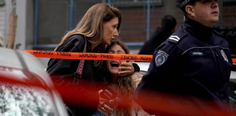 Nueve muertos y varios menores heridos en un tiroteo en una escuela de Belgrado