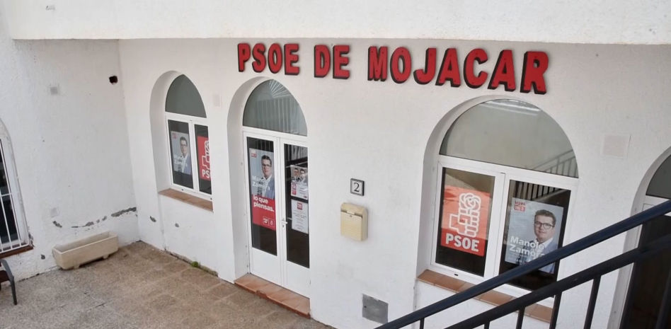 Vota en Correos y después cobras 100 euros: así operaba en Mojácar la trama de la órbita del PSOE