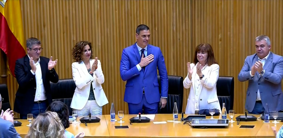 Sánchez toca a rebato ante el empuje de PP y Vox: “Podemos parar la corriente reaccionaria”