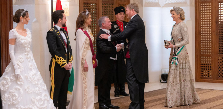 Despliegue de tiaras y joyas en la segunda boda de Husein y Najwa de Jordania