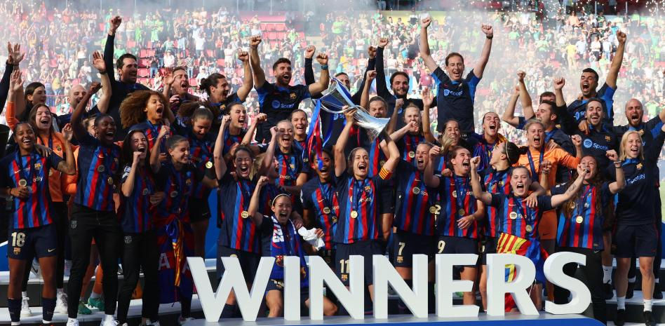 El Barça conquista Europa con una remontada histórica