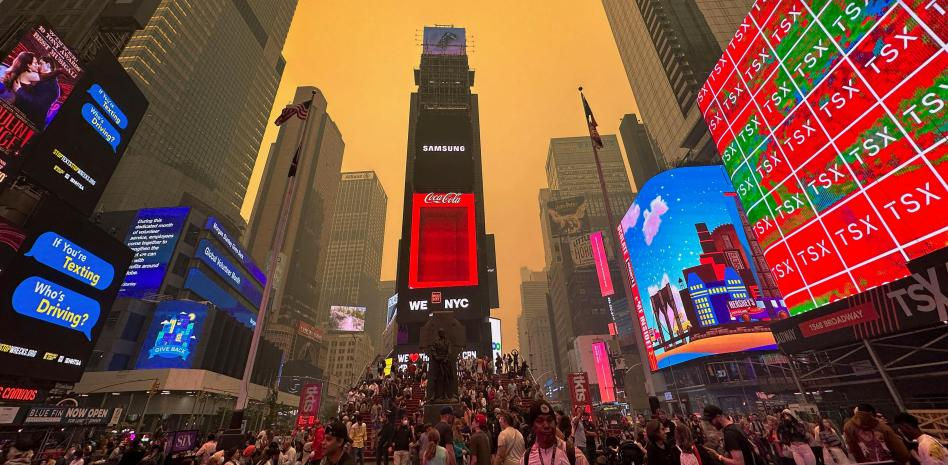 El humo de los incendios de Canadá encierra en sus casas a millones de personas