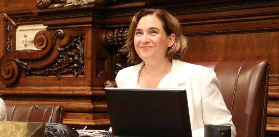 Colau se despide de la alcaldía de Barcelona