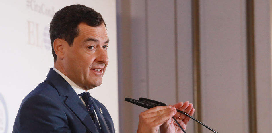 Juanma Moreno: "María Guardiola ha tenido que tragarse sus palabras"