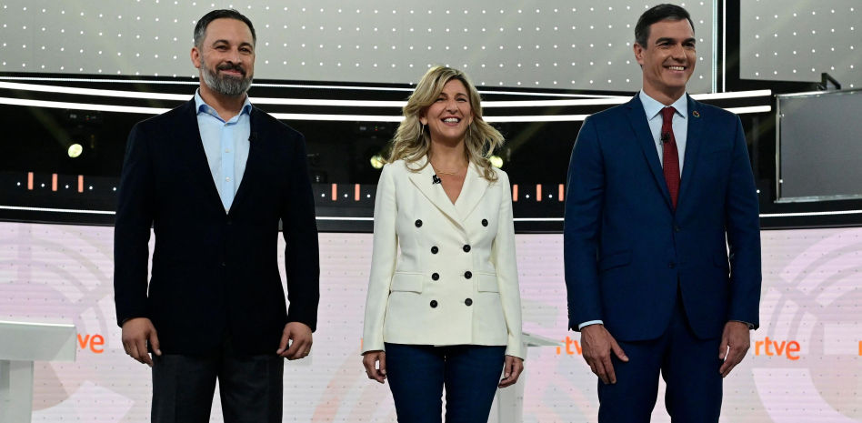 Un debate impecable entre Sánchez, Abascal y Díaz agudiza la división entre izquierda y derecha