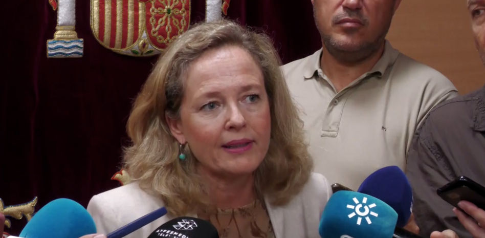 Calviño dice que la decisión del BEI es suya y de Sánchez en "contactos tras las elecciones"