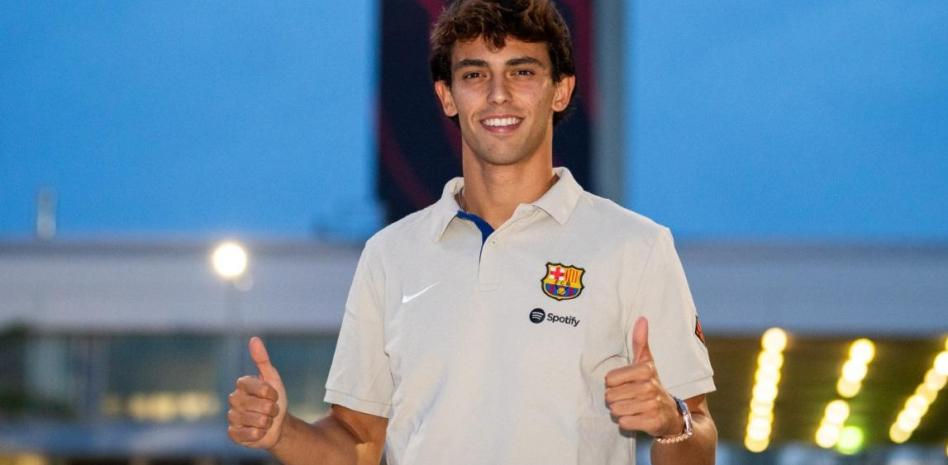 Sacudida final del Barça en el último día de mercado de fichajes