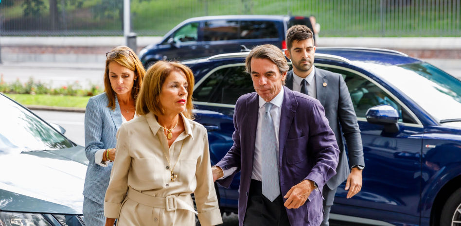 Aznar llama a rebelarse contra la amnistía que equipara a la "destrucción" de la Constitución