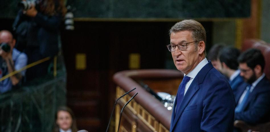 Núñez Feijóo convierte la investidura en censura y Sánchez le ningunea