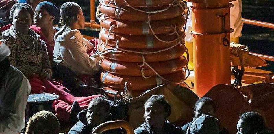 Al menos 812 migrantes llegan a Canarias en 11 embarcaciones en las últimas 24 horas