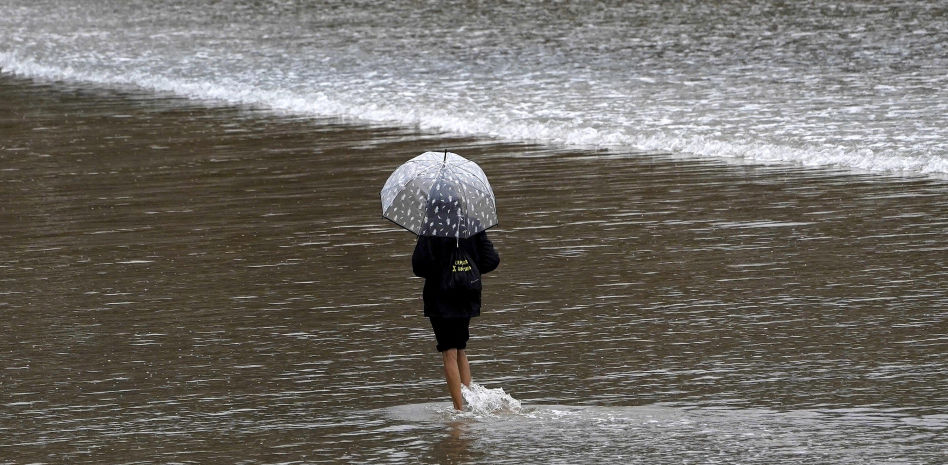 La Aemet advierte de que la borrasca Aline dejará lluvia, olas y viento en estas zonas de España