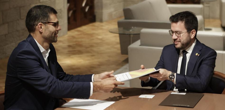 Aragonès se decanta por un referéndum de independencia en el que solo voten los catalanes