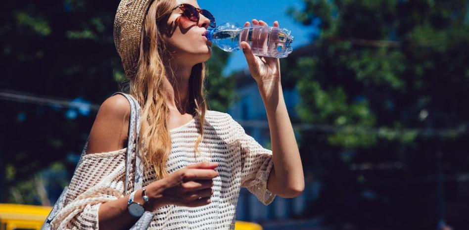 Los peligros de beber más agua de la cuenta
