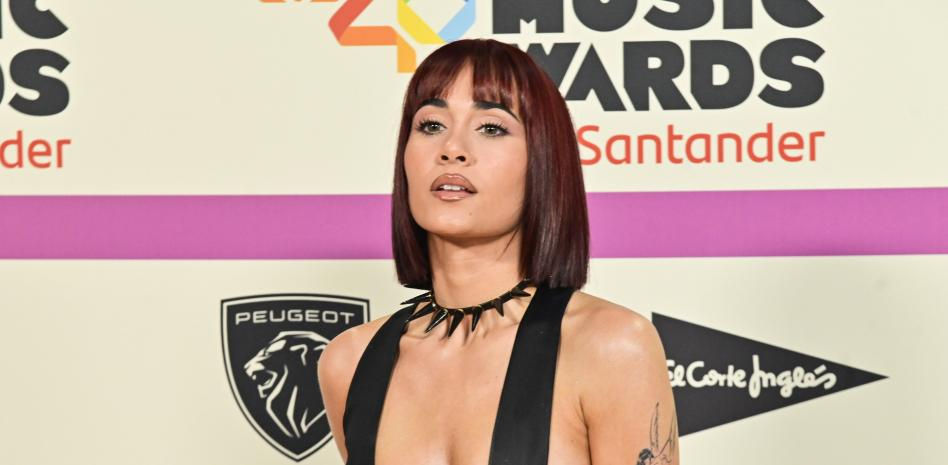 Aitana arrasa en la alfombra roja de Los40 Music Awards con un look de infarto