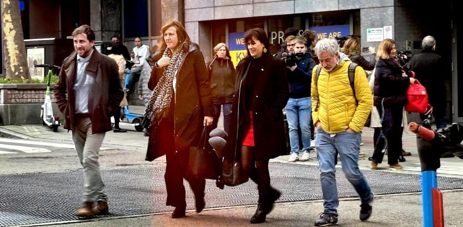 PSOE y Junts reanudan las negociaciones sobre la amnistía en medio de la ofensiva judicial