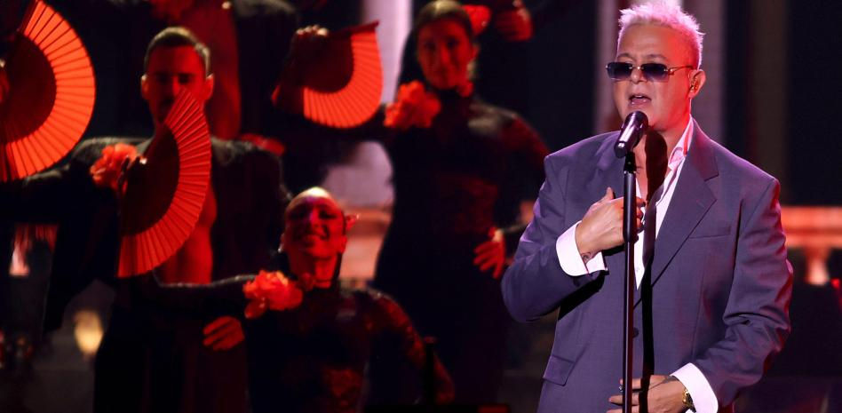 El incómodo momento que Alejandro Sanz vivió sobre el escenario en los Latin Grammy 2023