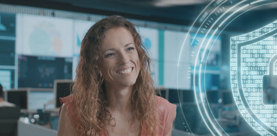 "El 100% de seguridad no existe": ella es la mujer que nos defiende cuando todo falla