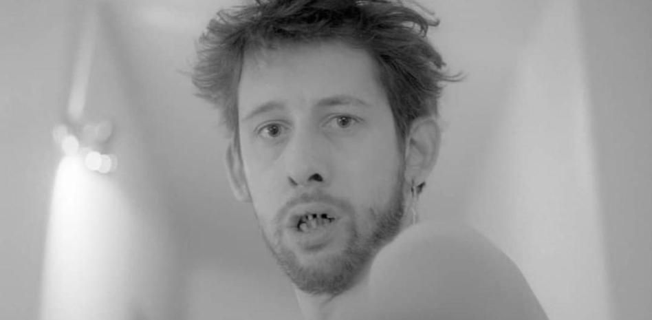 Muere Shane MacGowan, poeta, punk y héroe irlandés