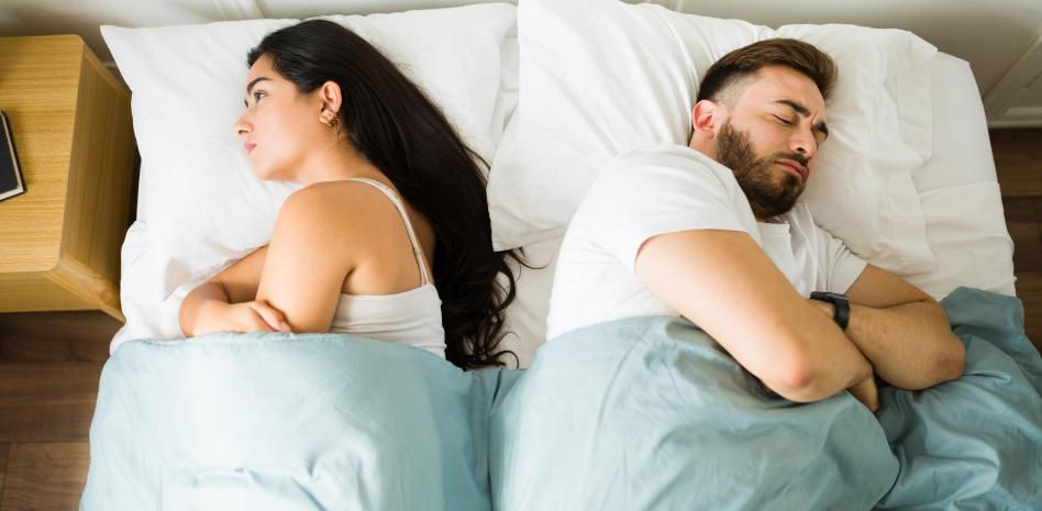 El método nórdico para dormir mejor: juntos pero no envueltos (en el mismo edredón)