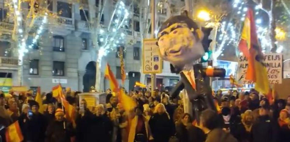 La Nochevieja ultra de Ferraz abre el debate sobre los límites de la protesta