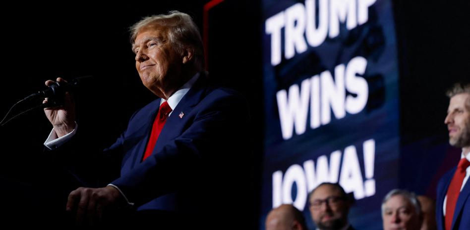 Trump arrasa en Iowa y encamina la nominación del Partido Republicano