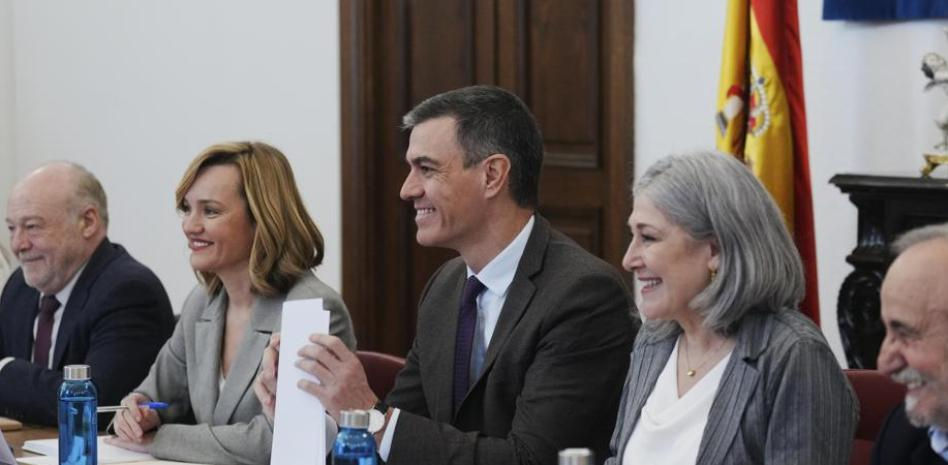 Sánchez amplía las ayudas de refuerzo a los estudiantes de bachillerato