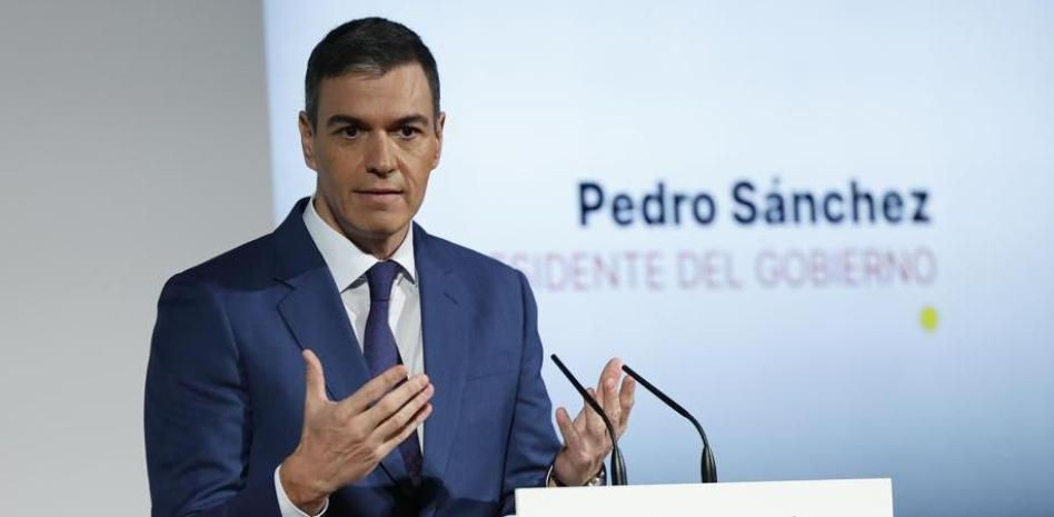 Sánchez confirma la ampliación del aeropuerto de Madrid por 2.400 millones